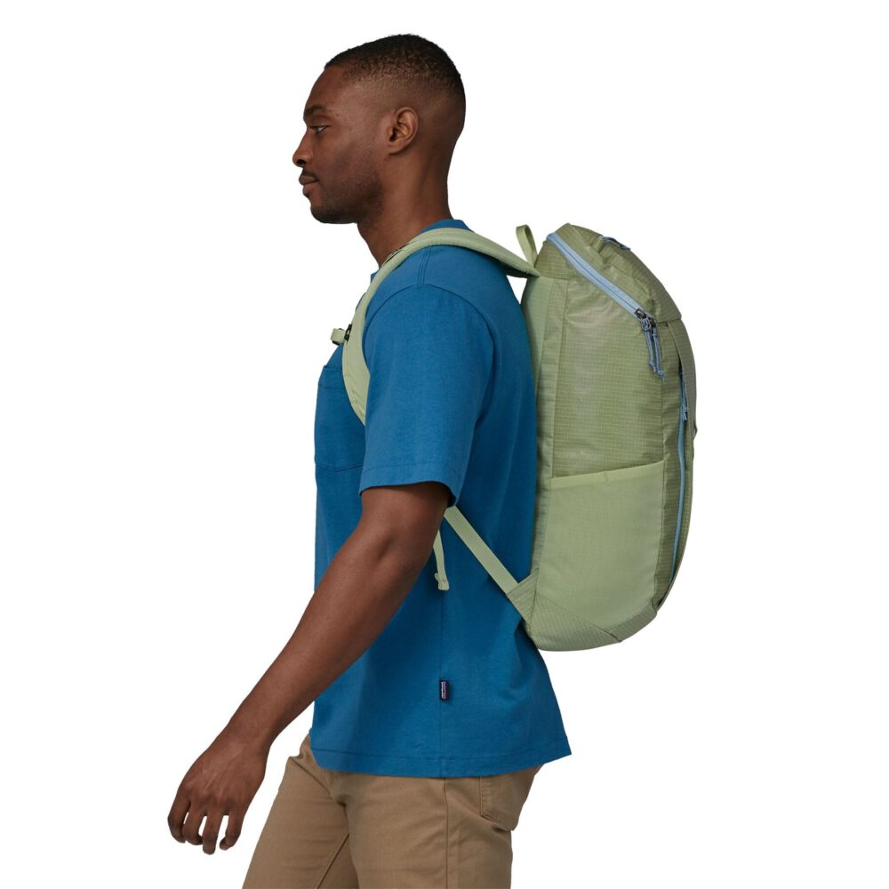 black hole pack 25l 100 recycled polyester bags patagonia 398217 2000x